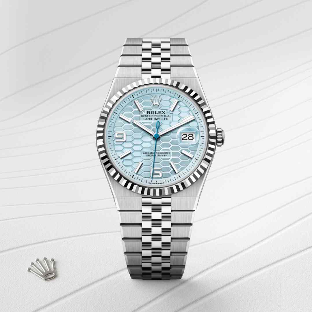 Rolex Land-Dweller 40 Oyster, 40 mm, platinum M127336-0001