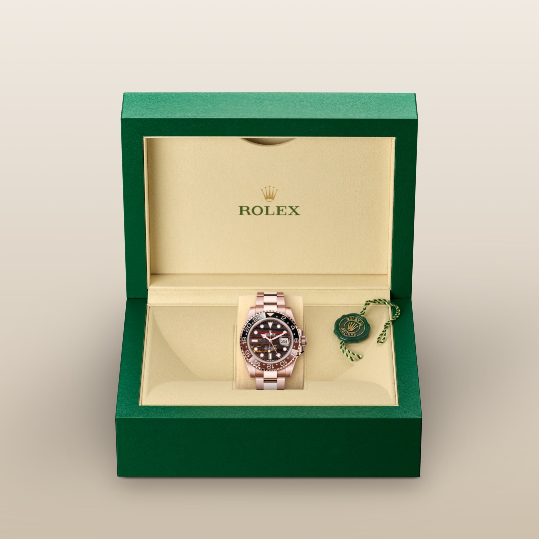 Rolex GMT-Master II Oyster, 40 mm, Everose gold M126715CHNR-0002